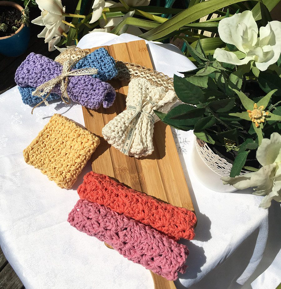 Crochet-dish-cloth-rainbow-colors-1